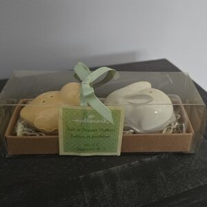 Hallmark White and Tan Bunny Salt & Pepper Shakers